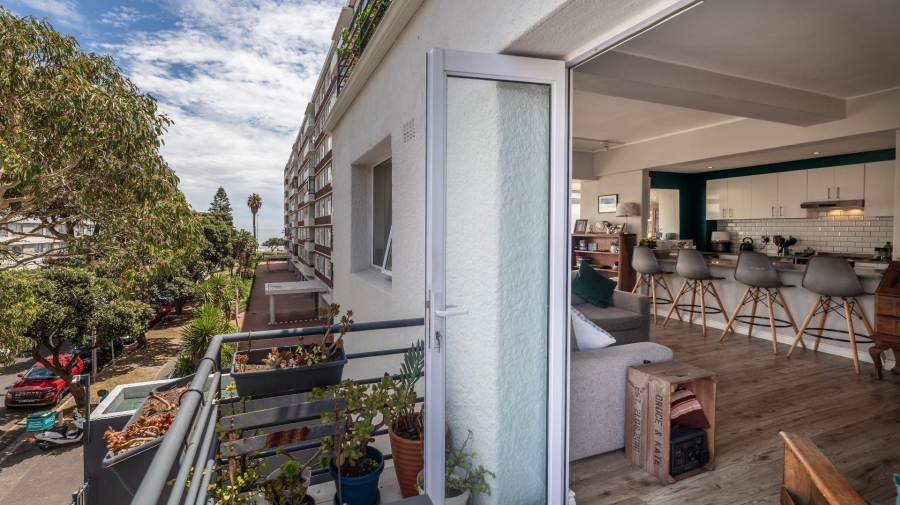 3 Bedroom Property for Sale in Sea Point Western Cape